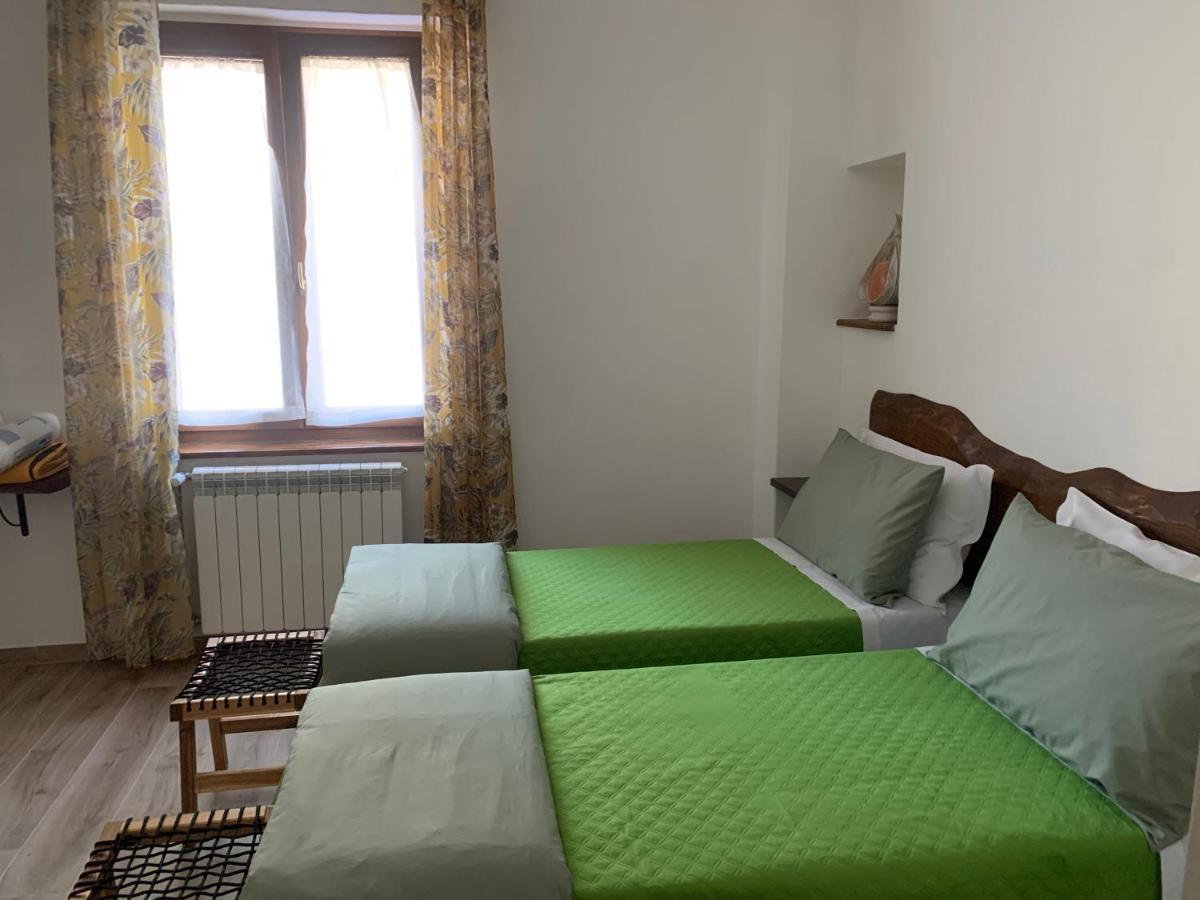 B & B Giu & Dany Bruscoli Kültér fotó